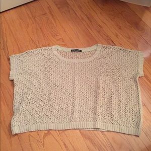 Nude knitted crop top